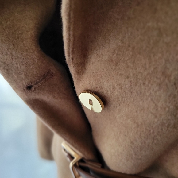 LTD Chic Tan Women's Wool Short Jacket with Button Closure and Belt Size Large - Picture 8 of 11